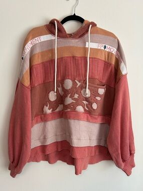 Free People Rare Find oversized Cotton Graphic Hoodie size S/M
